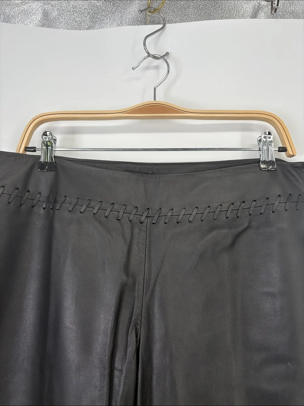 🪥 nwt be Leather Wide-Leg Jeans with Decorative Waist whip Stitching